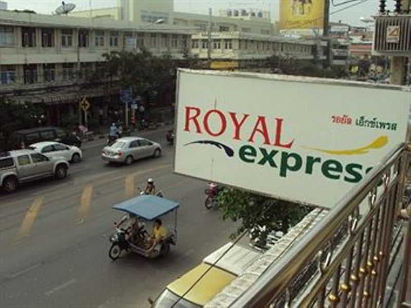 Hotel Oyo 447 Royal Express Hua Hin Extérieur photo